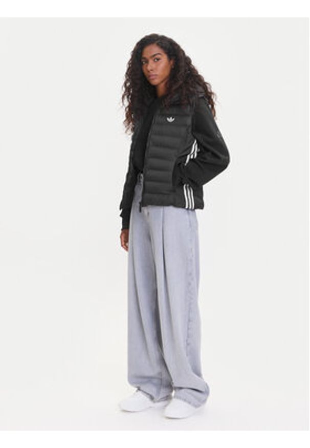 Adidas - adidas Bezrękawnik adicolor JX2943 Czarny Slim Fit. Kolor: czarny. Materiał: syntetyk. Długość rękawa: bez rękawów