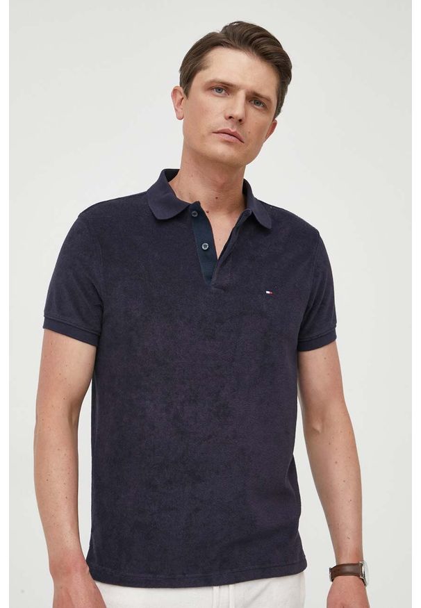 TOMMY HILFIGER - Tommy Hilfiger polo męski kolor granatowy gładki. Typ kołnierza: polo. Kolor: niebieski. Materiał: dzianina. Wzór: gładki