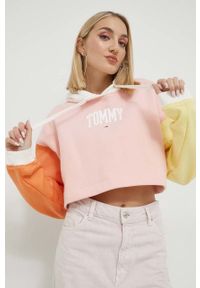 Tommy Jeans bluza damska kolor różowy z kapturem wzorzysta. Typ kołnierza: kaptur. Kolor: różowy. Materiał: bawełna