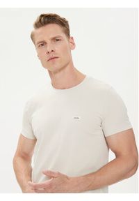 Calvin Klein T-Shirt K10K112724 Beżowy Slim Fit. Kolor: beżowy. Materiał: bawełna #2