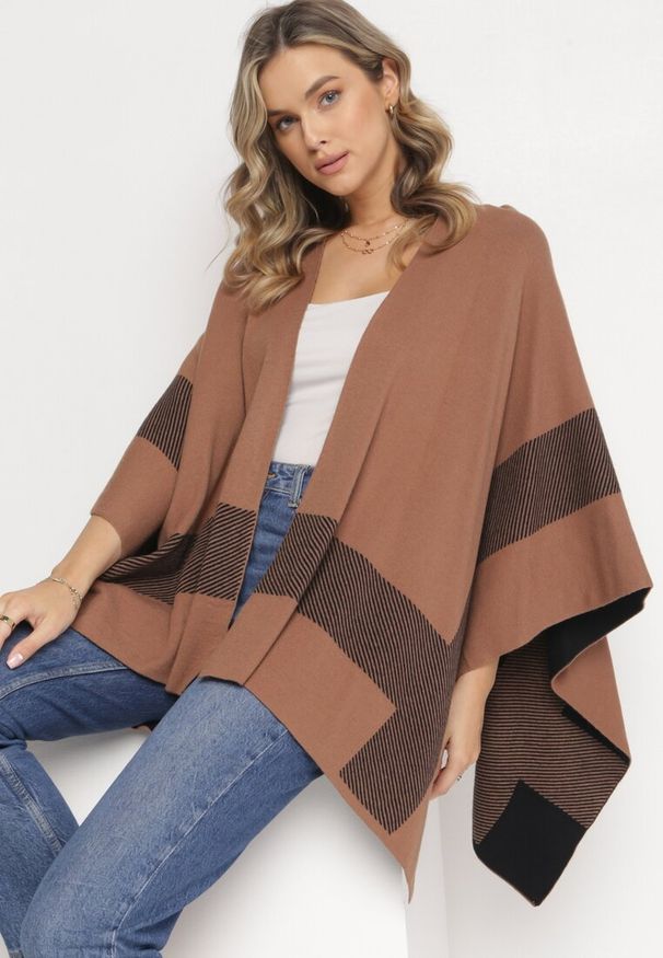 Born2be - Brązowy Niezapinany Kardigan Ponczo Oversize Shelsie. Kolor: brązowy
