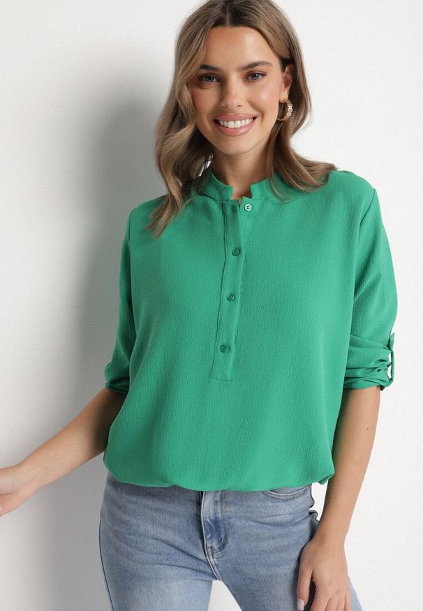 Born2be - Zielona Koszula z Podwijanymi Rękawami Ilanielis. Okazja: na co dzień. Kolor: zielony. Materiał: jeans. Styl: elegancki, casual
