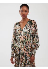 Big-Star - Sukienka damska z dekoltem v-neck z kolorowym nadrukiem Natela 000. Kolor: wielokolorowy. Materiał: wiskoza, tkanina. Wzór: kolorowy, nadruk. Typ sukienki: rozkloszowane, plisowane. Styl: klasyczny, elegancki #4