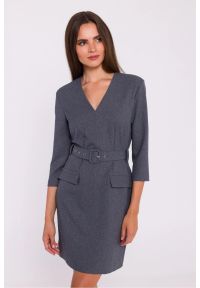 Stylove - Elegancka sukienka mini z dekoltem V i paskiem szara. Kolor: szary. Styl: elegancki. Długość: mini #1