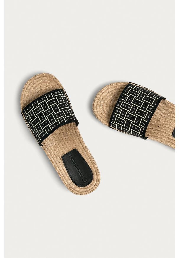 Tory Burch Klapki kolor granatowy. Kolor: niebieski. Materiał: materiał, guma. Obcas: na obcasie. Wysokość obcasa: niski