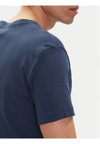 Mustang T-Shirt Allen 1016486 Granatowy Slim Fit. Kolor: niebieski. Materiał: bawełna #4
