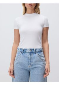 Reserved - T-shirt regular - biały. Kolor: biały. Materiał: dzianina, włókno, bawełna #1