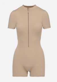 Born2be - Beżowy Taliowany Kombinezon z Marszczeniem i Odkrytymi Plecami Deviani. Okazja: na co dzień. Kolor: beżowy. Styl: casual #7