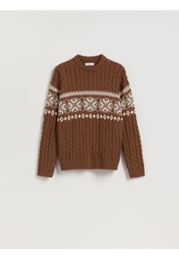 Reserved - Sweter z warkoczowym splotem - brązowy. Kolor: brązowy. Materiał: bawełna, dzianina. Wzór: ze splotem
