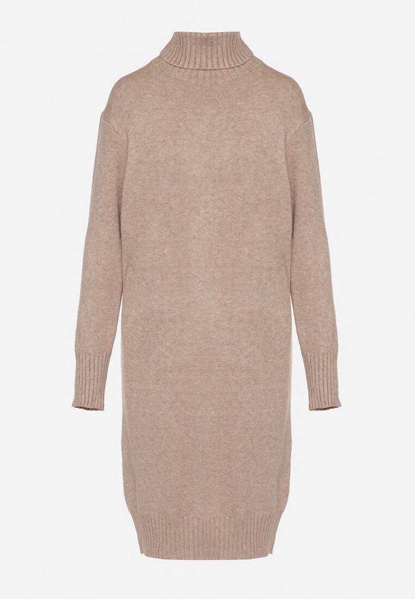 Born2be - Beżowa Dzianinowa Sukienka z Bawełną o Prostym Kroju z Golfem Tesala. Okazja: na spotkanie biznesowe, do pracy. Typ kołnierza: golf. Kolor: beżowy. Materiał: dzianina, bawełna. Wzór: jednolity. Typ sukienki: proste. Styl: klasyczny, biznesowy