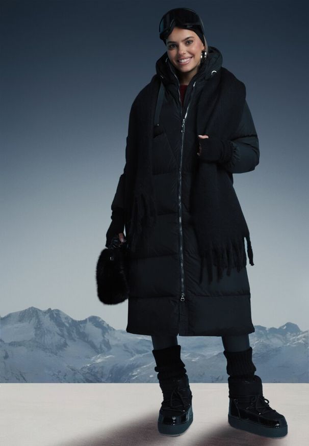 Born2be - Czarna Długa Kurtka Pikowana Płaszcz na Zamek z Kapturem Lesea. Okazja: na co dzień. Typ kołnierza: kaptur. Kolor: czarny. Materiał: dzianina, jeans. Długość: długie. Styl: casual, elegancki