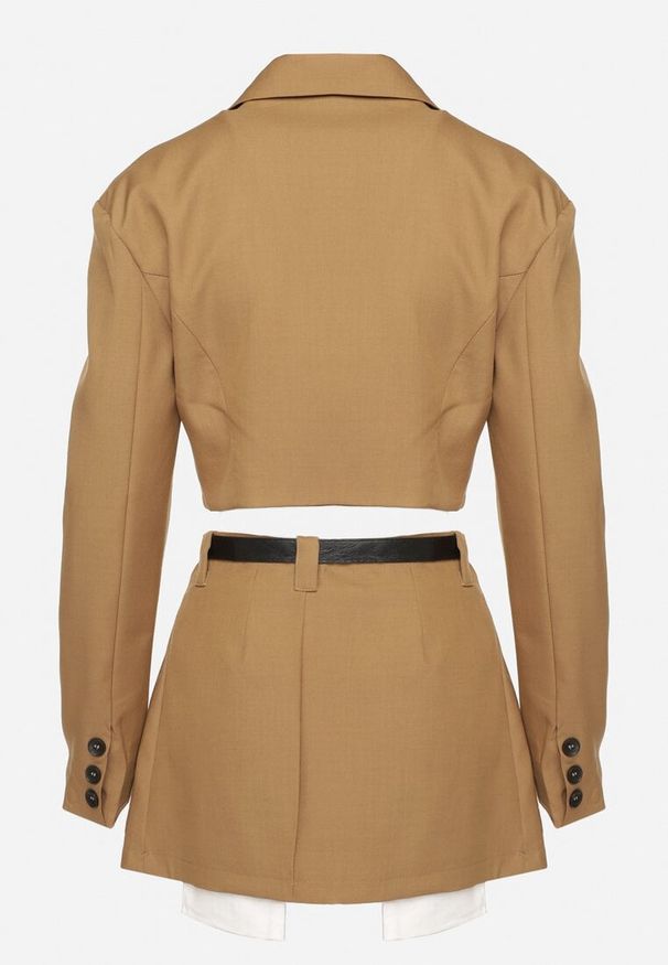 Born2be - Jasnobrązowy Garniturowy Komplet Krótka Marynarka z Paskiem i Plisowane Spódnico-Spodenki Rosivia. Kolor: beżowy