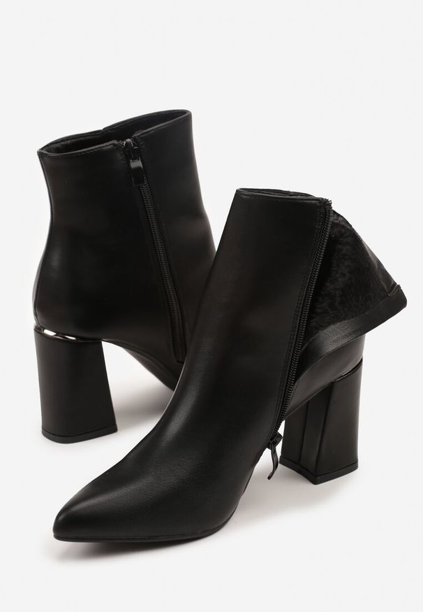 Renee - Czarne Botki na Słupku Vices Ozdobione Przeszyciem Illvine. Okazja: na co dzień, na spotkanie biznesowe. Kolor: czarny. Wzór: aplikacja. Obcas: na słupku. Styl: biznesowy, casual, elegancki