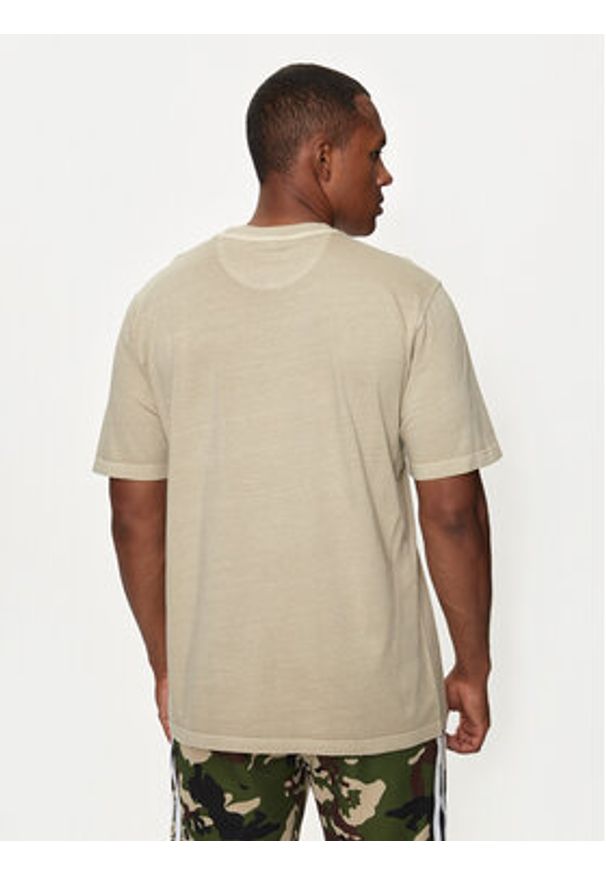 Adidas - adidas T-Shirt Trefoil Essentials+ IS1763 Beżowy Regular Fit. Kolor: beżowy. Materiał: bawełna