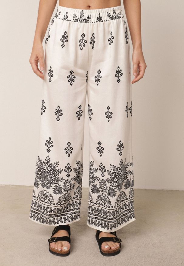 Born2be - Biały Komplet Wiskozowy Szerokie Spodnie i Luźna Bluzka z Nadrukiem Paisley Thela. Kolekcja: plus size. Kolor: biały. Materiał: wiskoza. Wzór: nadruk, paisley
