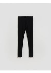 Reserved - Prążkowane legginsy - czarny. Kolor: czarny. Materiał: prążkowany #1
