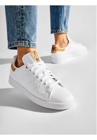 Adidas - adidas Sneakersy Disney Stan Smith W GZ6251 Biały. Kolor: biały. Materiał: skóra. Wzór: motyw z bajki #7