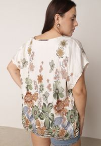 Born2be - Zielona Wiskozowa Bluzka w Kwiaty Talina. Okazja: na co dzień. Kolor: zielony. Materiał: wiskoza. Wzór: kwiaty. Styl: elegancki, klasyczny, casual #4