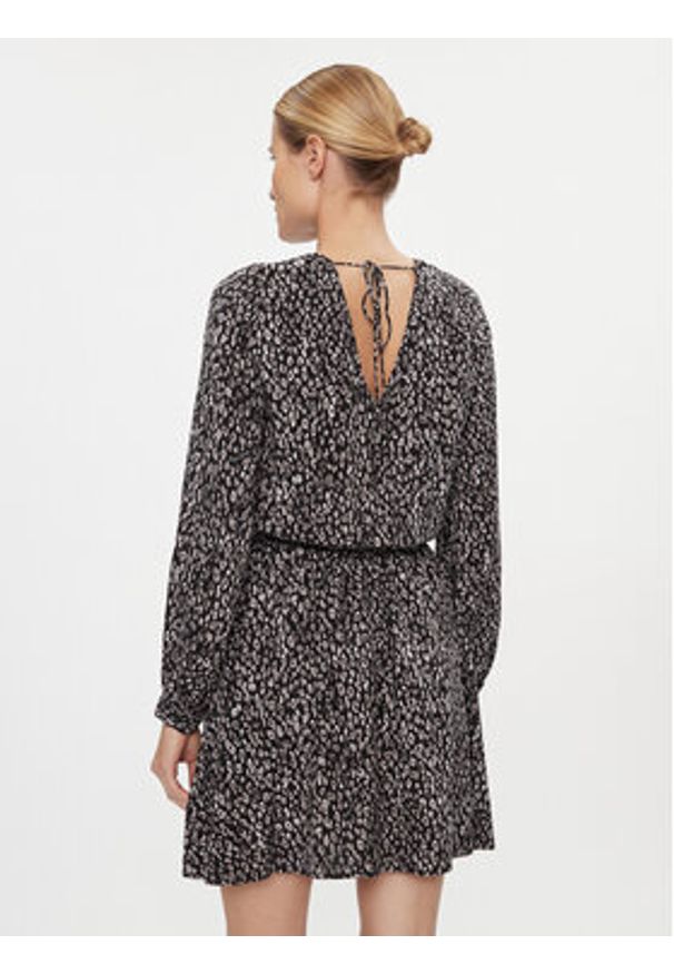 Pepe Jeans Sukienka codzienna Azalea PL953445 Czarny Regular Fit. Okazja: na co dzień. Kolor: czarny. Materiał: wiskoza. Typ sukienki: proste. Styl: casual
