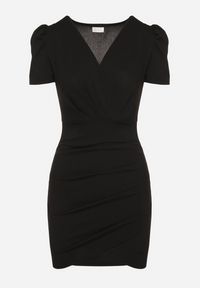 Born2be - Czarna Dopasowana Sukienka z Kopertowym Dekoltem Hallimea. Okazja: na imprezę. Typ kołnierza: dekolt kopertowy. Kolor: czarny. Wzór: aplikacja. Typ sukienki: kopertowe. Styl: elegancki, klasyczny #4