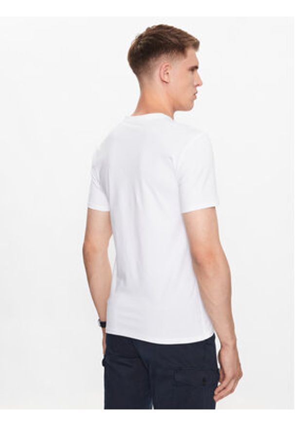 Guess T-Shirt M2YI32 J1314 Biały Slim Fit. Kolor: biały. Materiał: bawełna