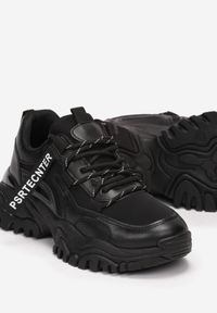 Renee - Czarne Sneakersy na Grubej Podeszwie z Dekoracyjną Taśmą Ilkins. Wysokość cholewki: za kostkę. Kolor: czarny #2