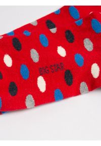 Big-Star - Skarpety męskie bawełniane w kropki czerwone Dorianer 603. Kolor: czerwony. Materiał: bawełna. Wzór: kropki