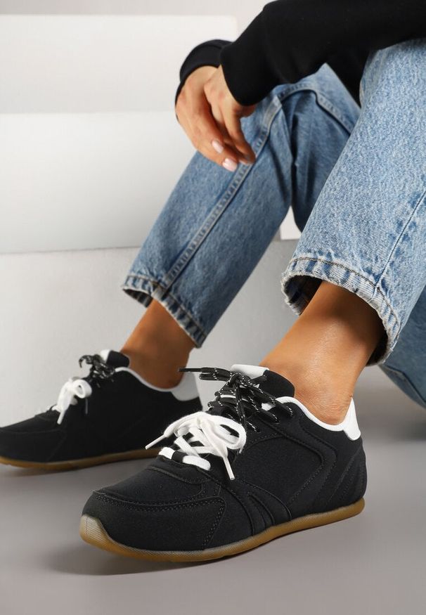 Born2be - Czarne Sneakersy z Podwójnymi Sznurowadłami i Przeszyciami Teleritia. Kolor: czarny. Materiał: materiał. Obcas: na płaskiej podeszwie