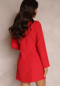 Renee - Czerwona Sukienka Semiche. Kolor: czerwony. Materiał: lakier. Typ sukienki: proste, kopertowe. Styl: wizytowy, elegancki. Długość: mini