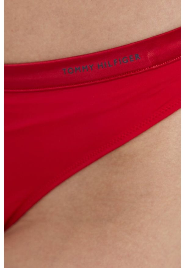 TOMMY HILFIGER - Tommy Hilfiger Stringi kolor czerwony. Kolor: czerwony. Materiał: materiał, włókno