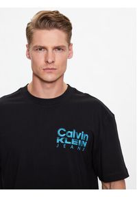 Calvin Klein Jeans T-Shirt J30J324225 Czarny Regular Fit. Kolor: czarny. Materiał: bawełna