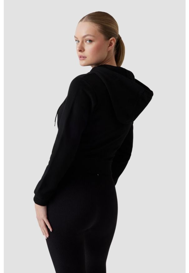 Guess - GUESS Czarna damska bluza z kapturem i cyrkoniami Primula, Rozmiar L. Typ kołnierza: kaptur. Kolor: czarny