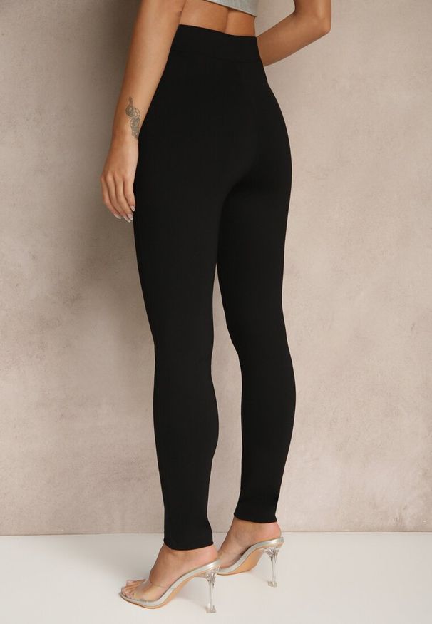 Renee - Czarne Legginsy High Waist z Wiskozą z Cyrkoniowym Guzikiem Naliselle. Okazja: na co dzień. Stan: podwyższony. Kolor: czarny. Materiał: wiskoza. Styl: elegancki, casual