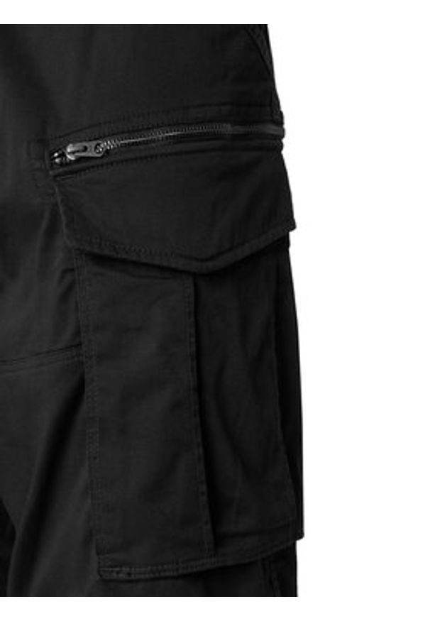 G-Star RAW - G-Star Raw Szorty materiałowe Rovic Zip D08566-5126-990 Czarny Relaxed Fit. Kolor: czarny. Materiał: bawełna