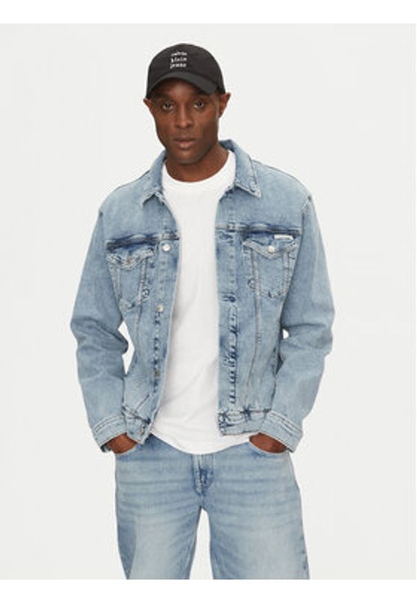 Calvin Klein Jeans Czapka z daszkiem Seasonal Printed LV04G5036G Czarny. Kolor: czarny. Materiał: materiał, bawełna
