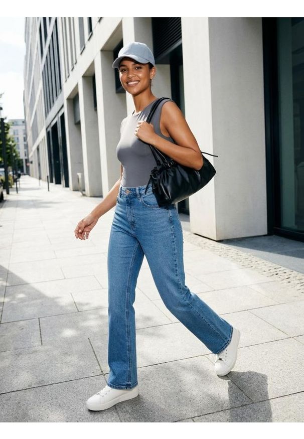 Sinsay - Jeansy flare mid waist - niebieski. Kolor: niebieski. Materiał: jeans