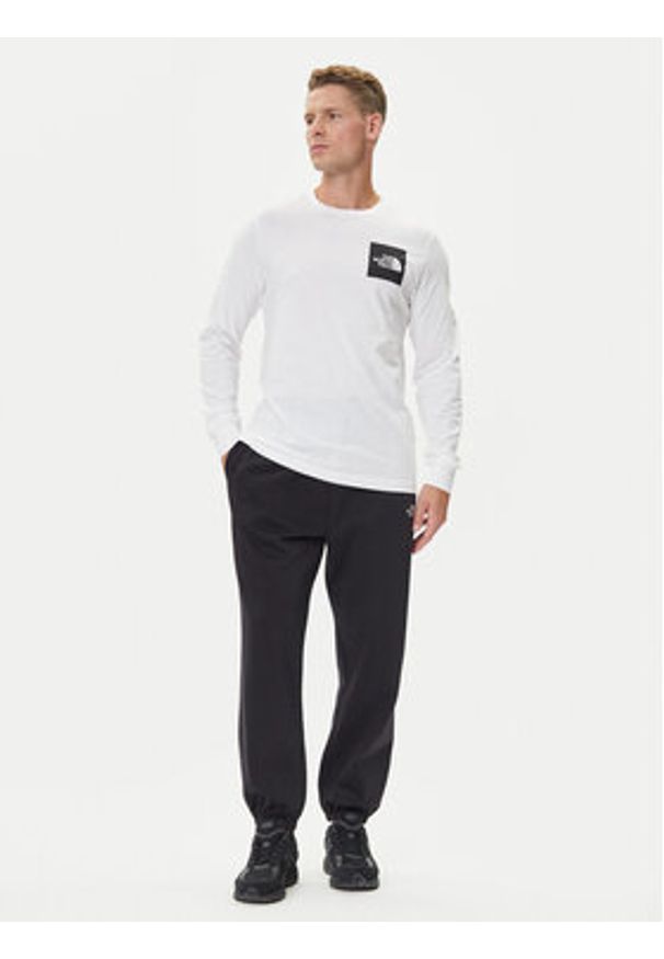 The North Face Longsleeve Fine NF0A8A6P Biały Regular Fit. Kolor: biały. Materiał: bawełna. Długość rękawa: długi rękaw