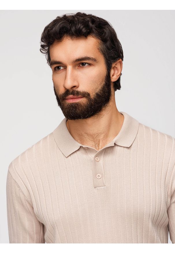 Ombre Clothing - Koszulka męska polo z wiskozą SLIM FIT w pionowy prążek – beżowa V2. Okazja: na co dzień. Typ kołnierza: polo. Kolor: beżowy. Materiał: wiskoza. Długość rękawa: krótki rękaw. Długość: krótkie. Wzór: prążki. Styl: casual, klasyczny