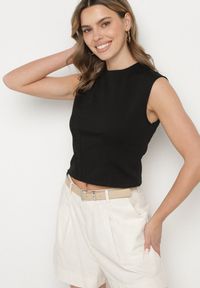 Born2be - Czarna Taliowana Bluzka Bez Rękawów z Guzikiem z Tyłu Redalisa. Okazja: na co dzień. Kolor: czarny. Materiał: jeans. Długość rękawa: bez rękawów. Styl: klasyczny, casual #7