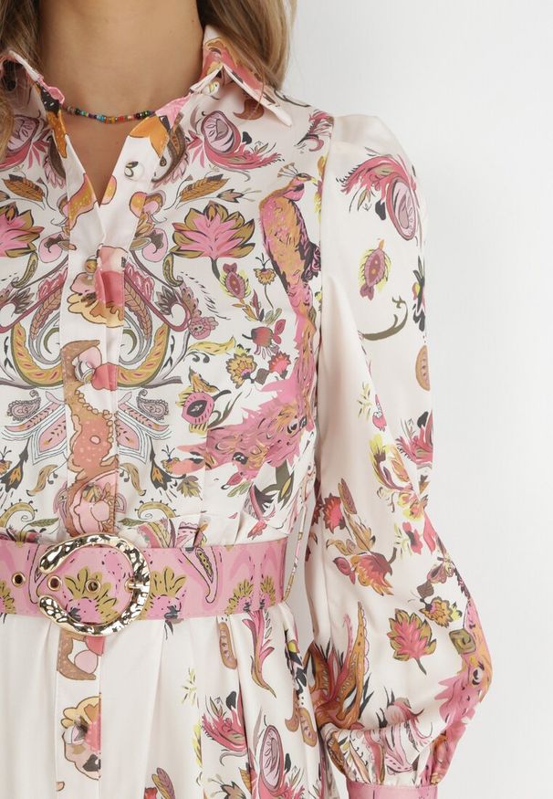 Born2be - Jasnobeżowa Koszulowa Sukienka z Paskiem Lorias. Kolor: beżowy. Materiał: satyna, tkanina. Wzór: nadruk. Typ sukienki: koszulowe. Długość: mini