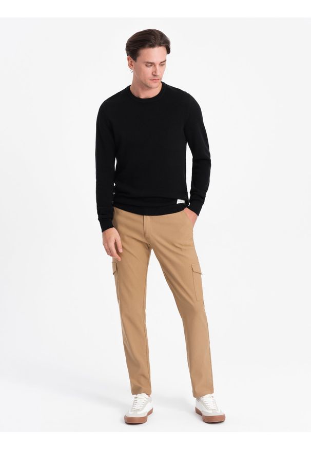 Ombre Clothing - Spodnie męskie materiałowe REGULAR z kieszeniami cargo - jasnobrązowe V4 OM-PACG-0178 - XXL. Kolor: brązowy. Materiał: materiał