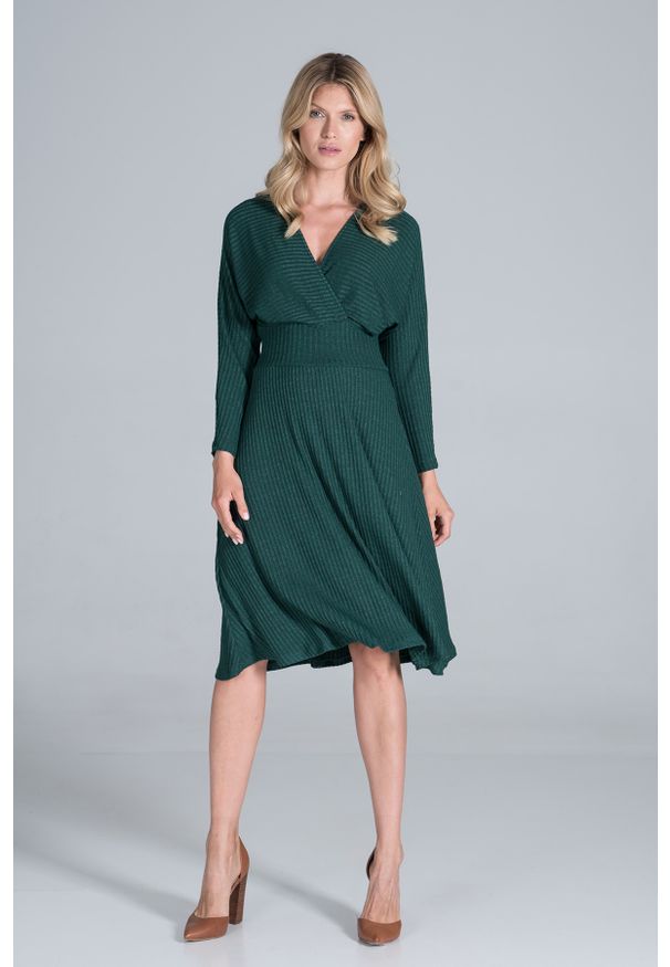 Figl - Sukienka z Kopertowym Dekoltem z Prążkowanej Dzianiny - Zielona. Kolor: zielony. Materiał: dzianina, prążkowany. Typ sukienki: kopertowe