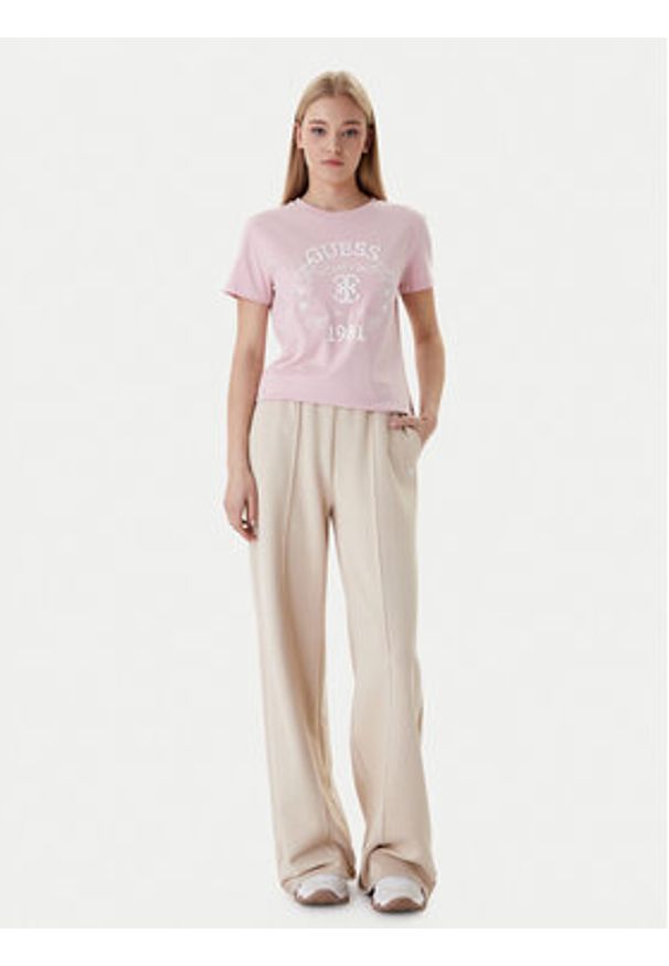 Guess T-Shirt V6RI12 J1314 Różowy Regular Fit. Kolor: różowy. Materiał: bawełna