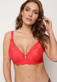 Born2be - Czerwony Koronkowy Biustonosz z Efektem Push-Up i Regulowanymi Ramiączkami Lancia. Kolekcja: plus size. Kolor: czerwony. Materiał: koronka. Rodzaj stanika: push-up #3