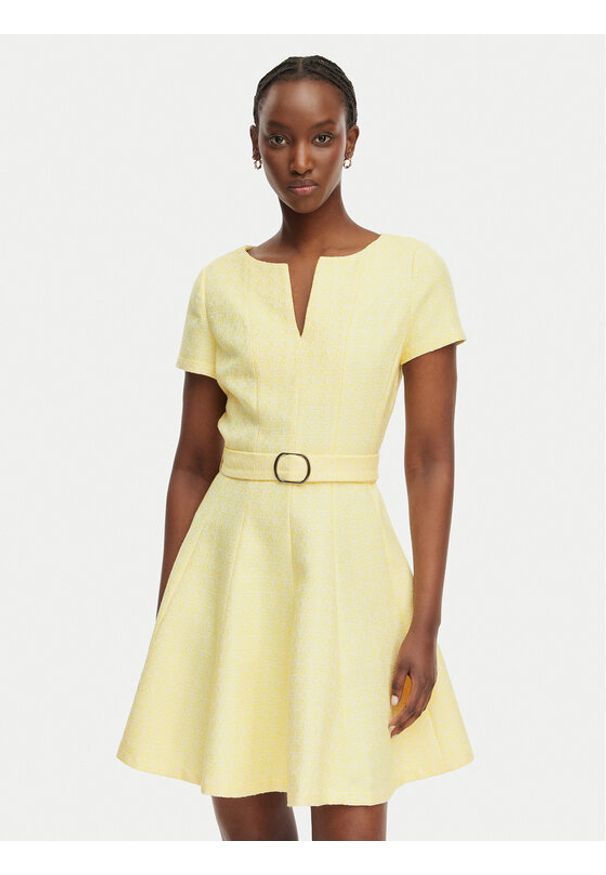 Morgan Sukienka koktajlowa 261-RCARL Żółty Regular Fit. Kolor: żółty. Materiał: syntetyk. Styl: wizytowy