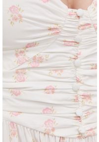 For Love & Lemons Sukienka z płatków róż kolor biały mini rozkloszowana. Kolor: biały. Materiał: tkanina, poliester. Długość rękawa: na ramiączkach. Typ sukienki: rozkloszowane. Długość: mini #3