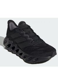 Adidas - Buty adidas Switch Fwd W ID1787 czarne. Zapięcie: sznurówki. Kolor: czarny. Materiał: materiał, guma. Szerokość cholewki: normalna. Sport: bieganie