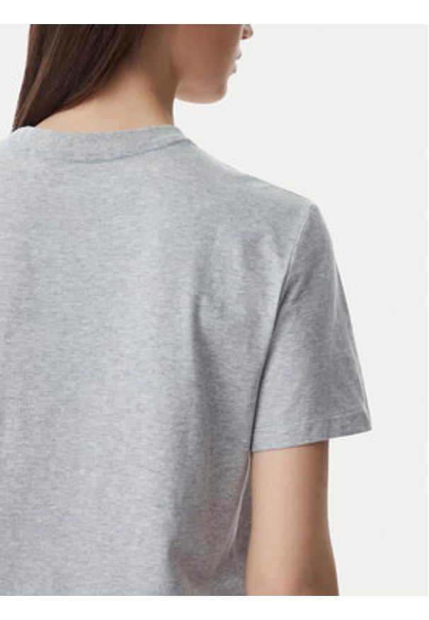 Calvin Klein Jeans T-Shirt LV047G831G Szary jasny Regular Fit. Kolor: szary. Materiał: bawełna