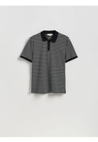 Reserved - Koszulka polo regular w paski - wielobarwny. Typ kołnierza: polo. Materiał: dzianina, bawełna. Wzór: paski #1