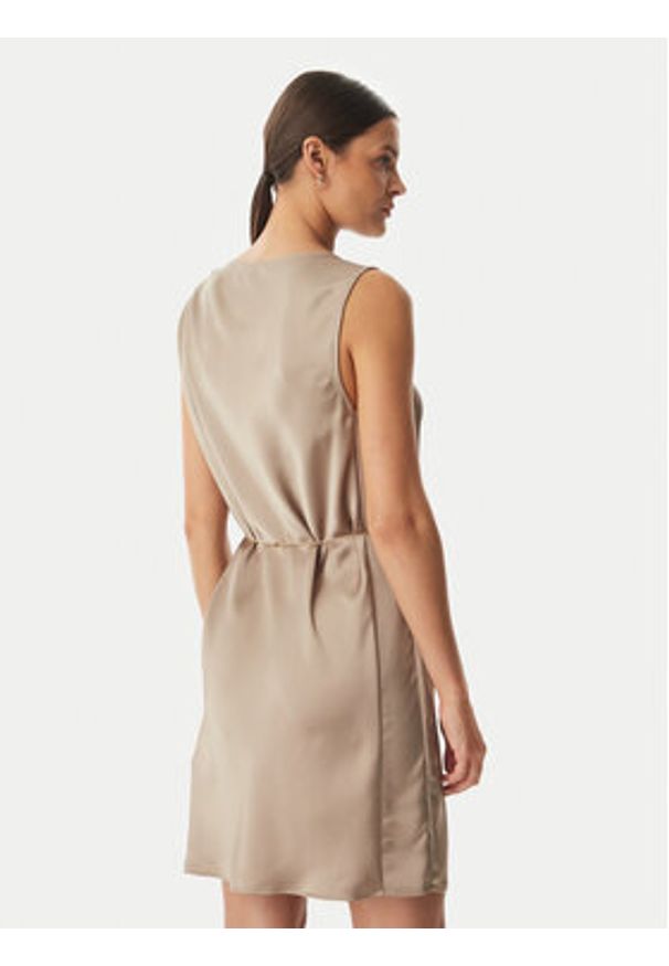 Hugo - HUGO Sukienka koktajlowa Koberi 50566963 Brązowy jasny Regular Fit. Kolor: brązowy. Materiał: syntetyk. Styl: wizytowy